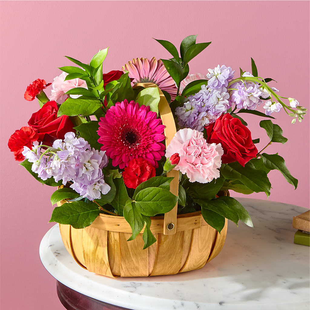 Pink Picnic Basket – Cg Rain Florist, Cedar Grove NJ