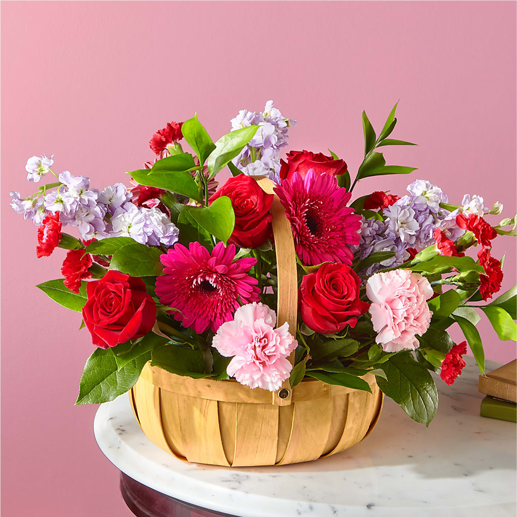 Pink Picnic Basket – Cg Rain Florist, Cedar Grove NJ